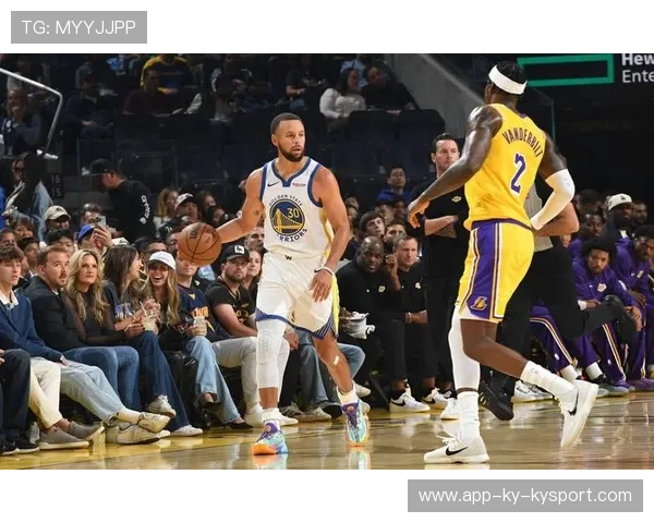 NBA明星球员在季前训练中积极备战新赛季，nba季前赛明星打不打